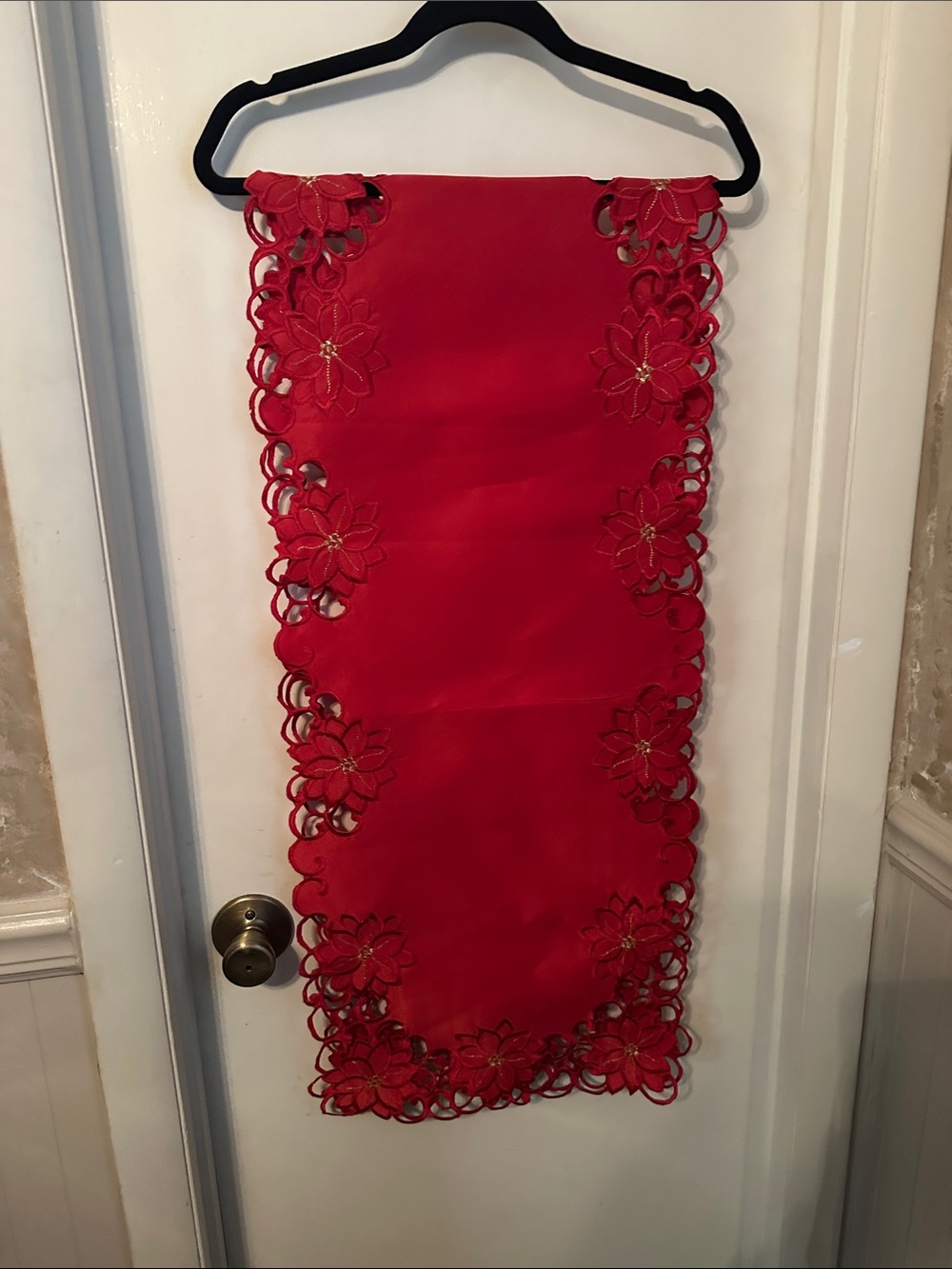 Holiday Red Floral Cutwork Table Runner NWOT